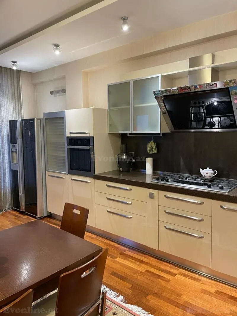 Kirayə verilir 4 otaqlı Mənzil Yeni tikili 180 m² Böyükşor - şəkil 6