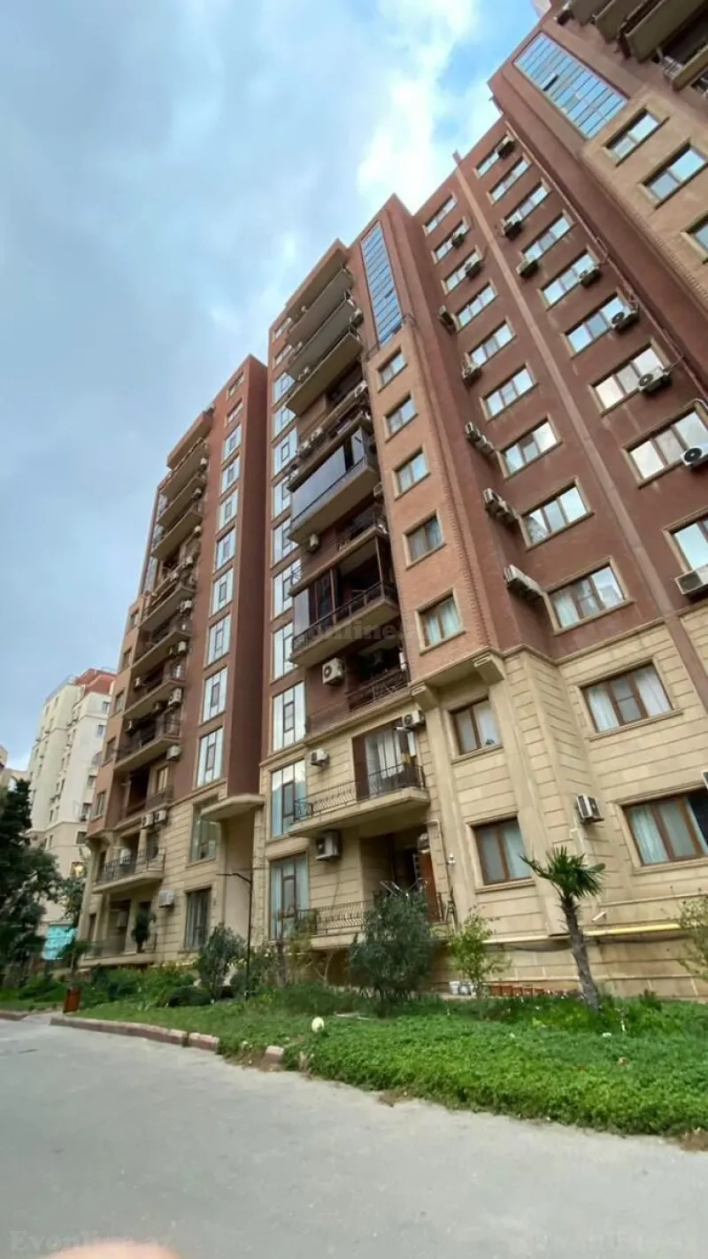 3 otaqlı Mənzil 165 m² Nəriman Nərimanov m. Satılır
