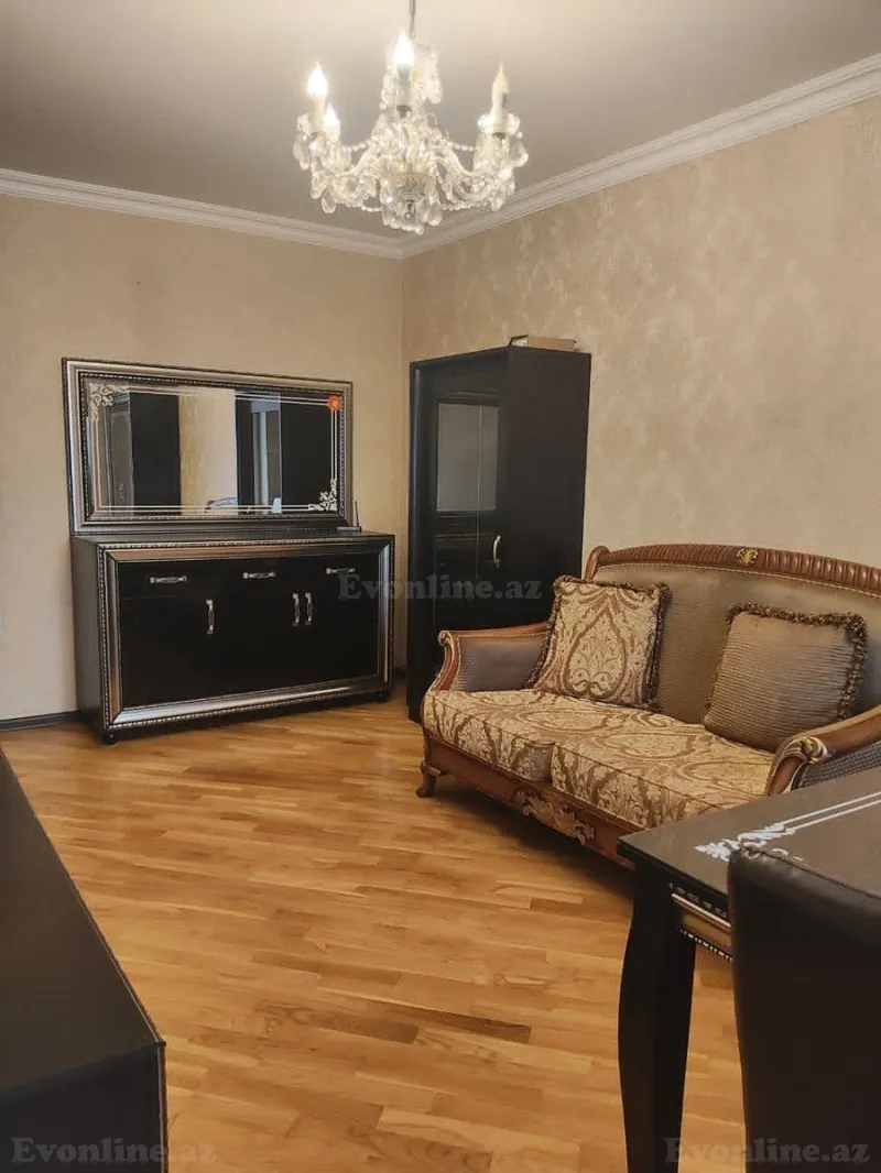 3 otaqlı Mənzil 65 m² 9-cu mikrorayon Kirayə verilir