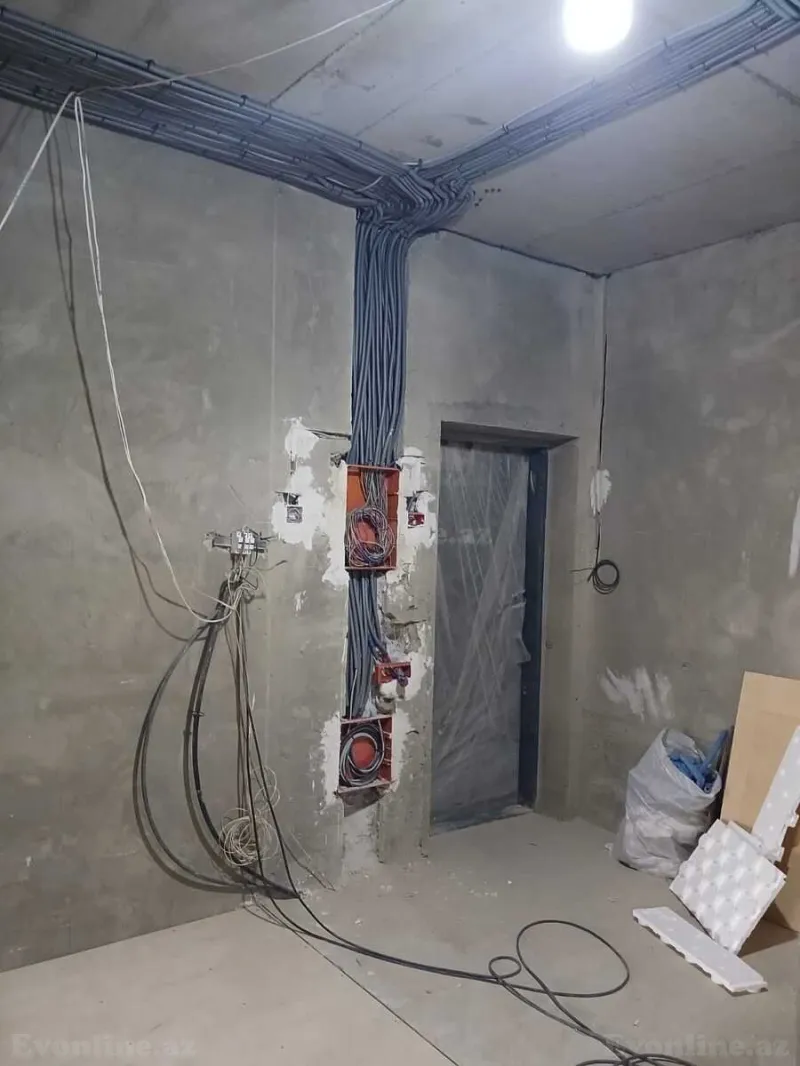 Satılır 4 otaqlı Mənzil Yeni tikili 200 m² Xətai m. - şəkil 21