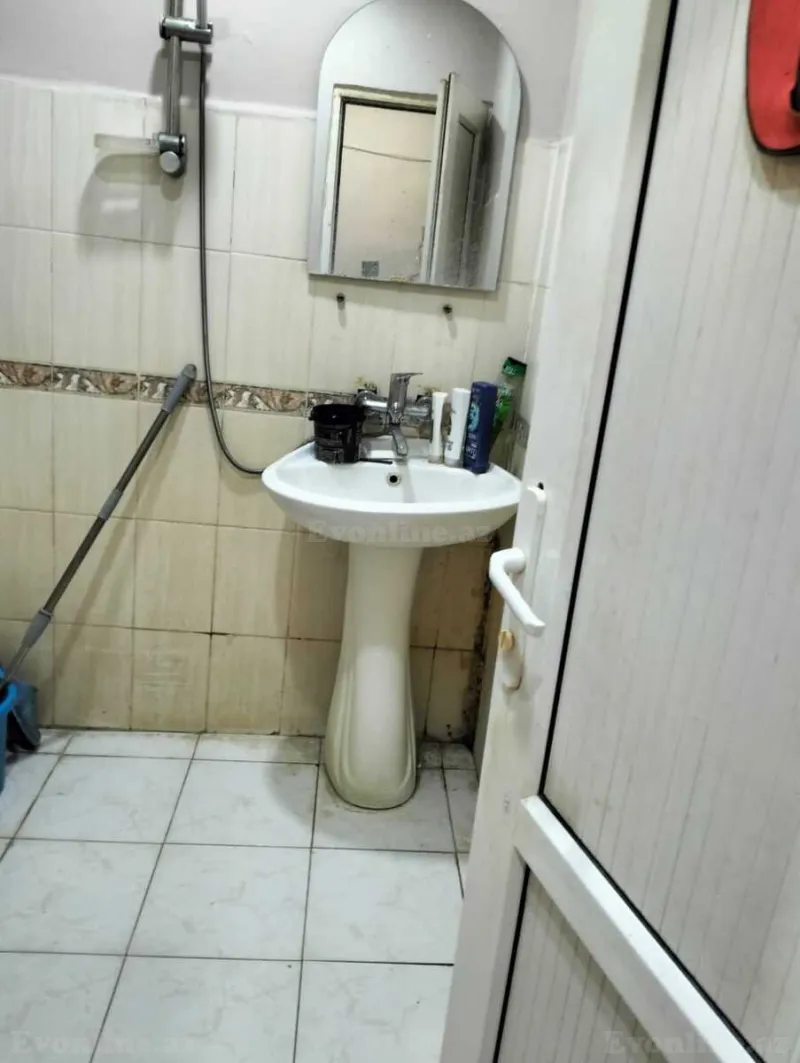 Kirayə verilir 2 otaqlı Mənzil Köhnə tikili 50 m² 4-cü mikrorayon - şəkil 6