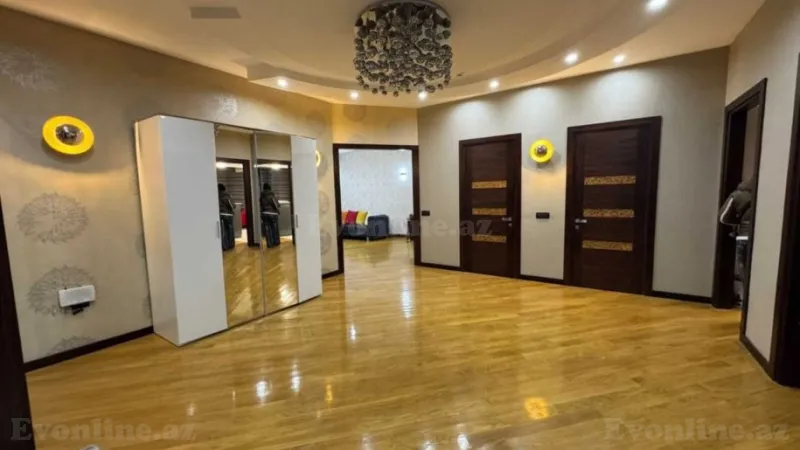 3 otaqlı Mənzil 170 m² Nizami m. Kirayə verilir
