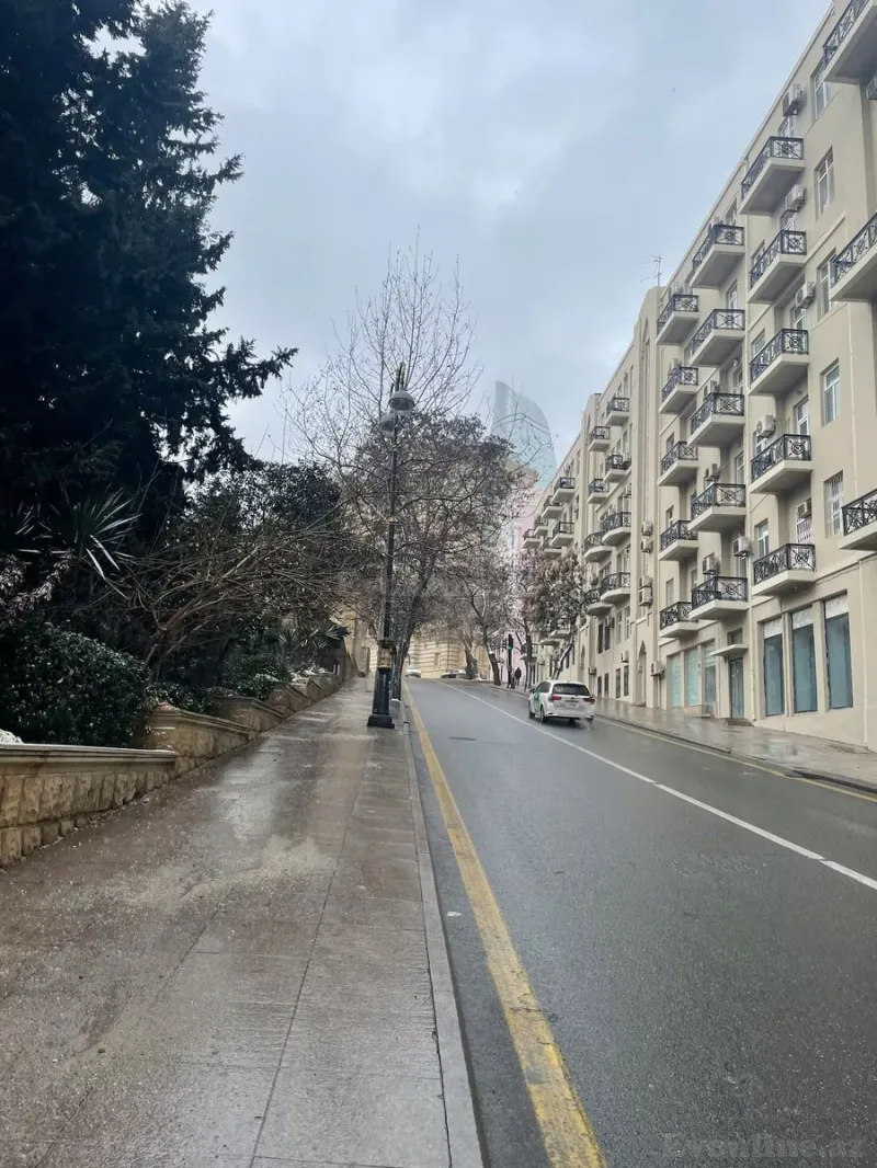 Kirayə verilir Ofis 40 m² İçərişəhər m. - şəkil 19