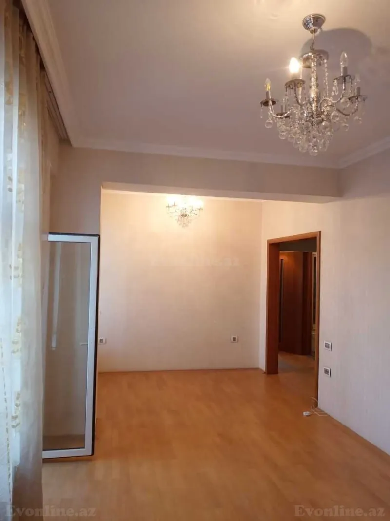 Satılır 2 otaqlı Mənzil Yeni tikili 74 m² Səbail r. - şəkil 2