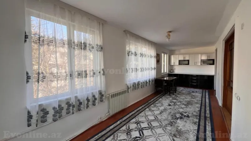 Kirayə verilir 3 otaqlı Mənzil Köhnə tikili 65 m² İnşaatçılar m.