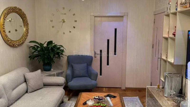 Satılır 2 otaqlı Mənzil Köhnə tikili 60 m² 2-ci mikrorayon - şəkil 2