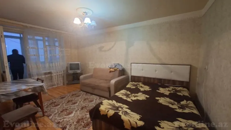 1 otaqlı Mənzil 32 m² İnşaatçılar m. Satılır