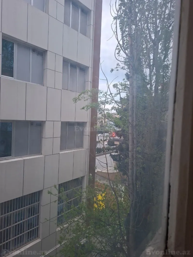 Satılır 1 otaqlı Mənzil Köhnə tikili 32 m² İnşaatçılar m. - şəkil 10