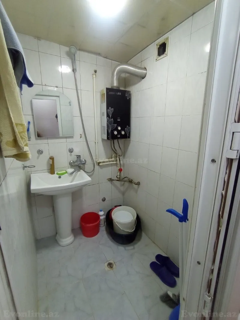 Satılır 2 otaqlı Mənzil Köhnə tikili 50 m² 8-ci kilometr - şəkil 4