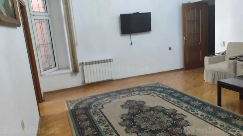 Satılır 4 otaqlı Mənzil Köhnə tikili 110 m² Nəsimi r. - şəkil 2