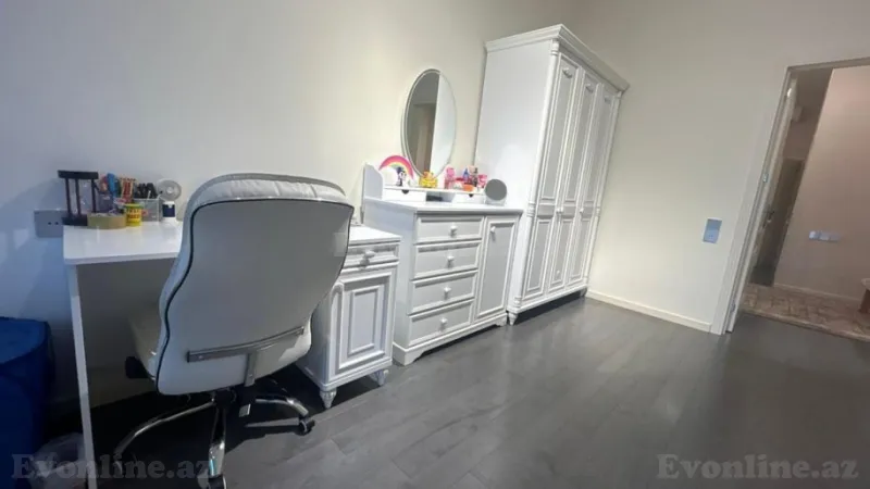 Satılır 4 otaqlı Mənzil Yeni tikili 202 m² 28 May m. - şəkil 19