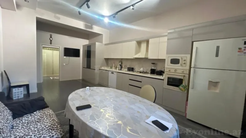 Satılır 4 otaqlı Mənzil Yeni tikili 202 m² 28 May m. - şəkil 28