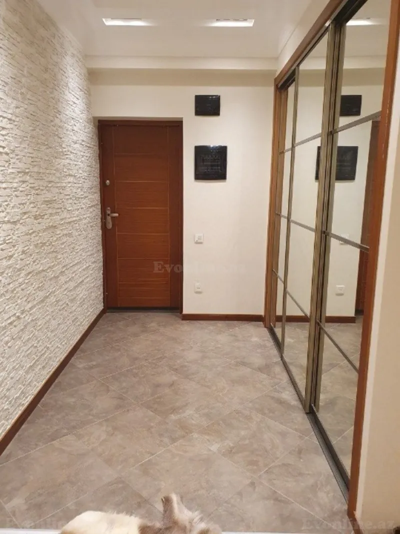 Satılır 4 otaqlı Mənzil Yeni tikili 130 m² 9-cu mikrorayon - şəkil 7