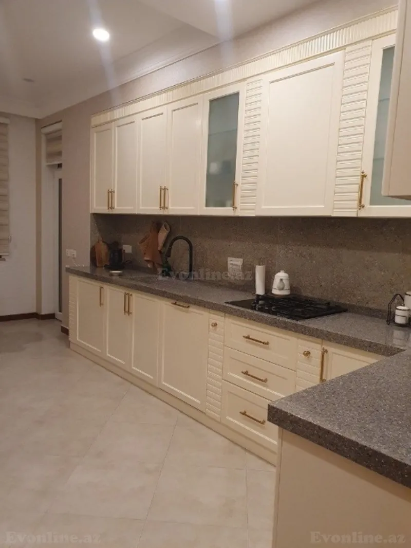 Satılır 4 otaqlı Mənzil Yeni tikili 130 m² 9-cu mikrorayon - şəkil 12