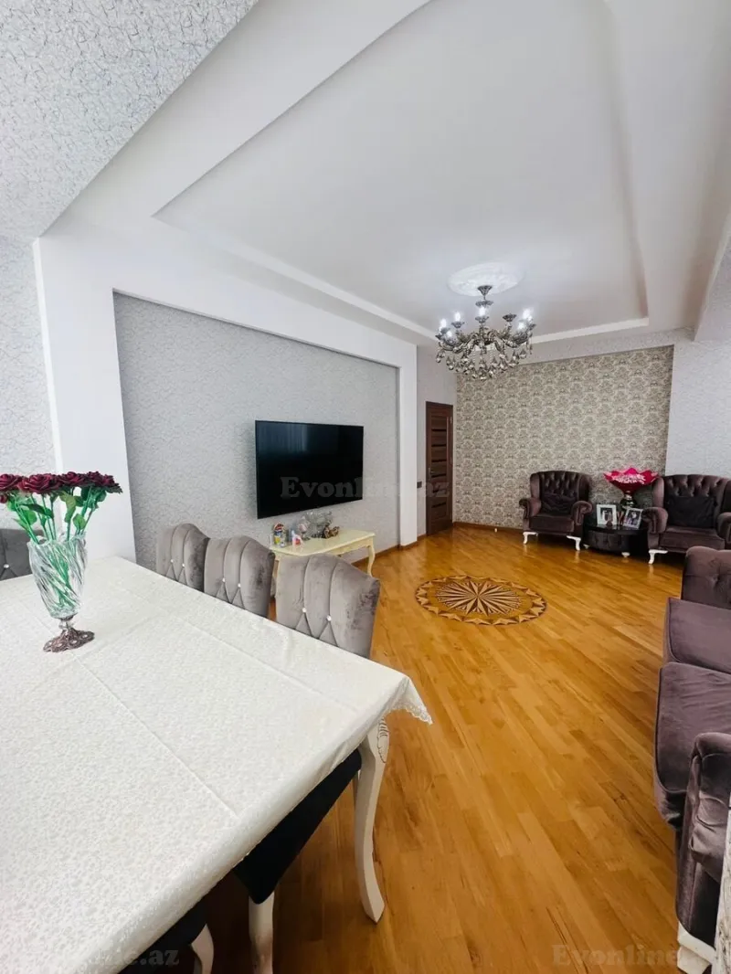 4 otaqlı Mənzil 150 m² Neftçilər m. Satılır