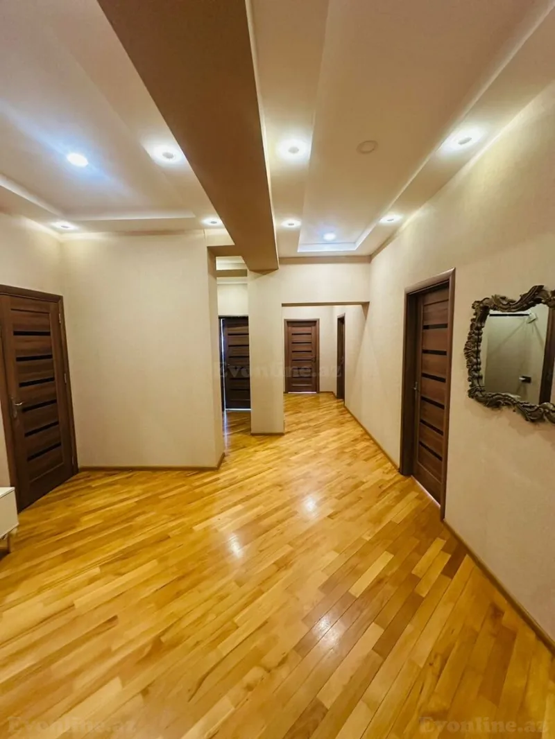 Satılır 4 otaqlı Mənzil Yeni tikili 150 m² Neftçilər m. - şəkil 13