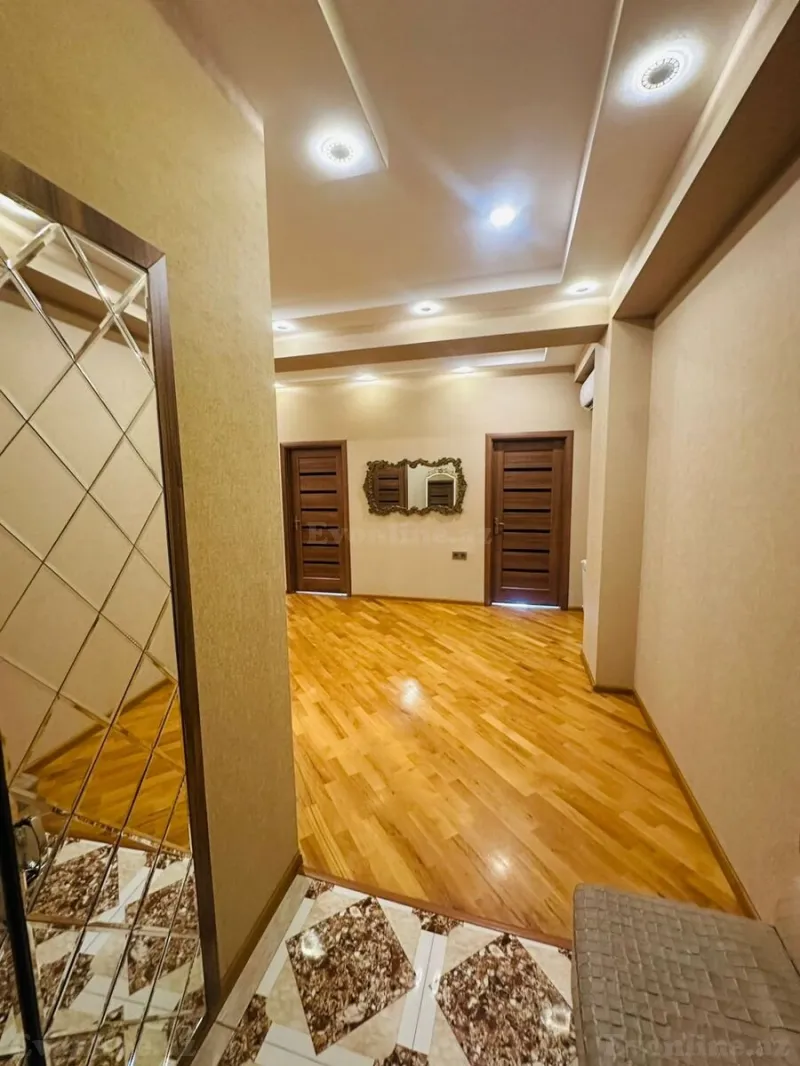 Satılır 4 otaqlı Mənzil Yeni tikili 150 m² Neftçilər m. - şəkil 15