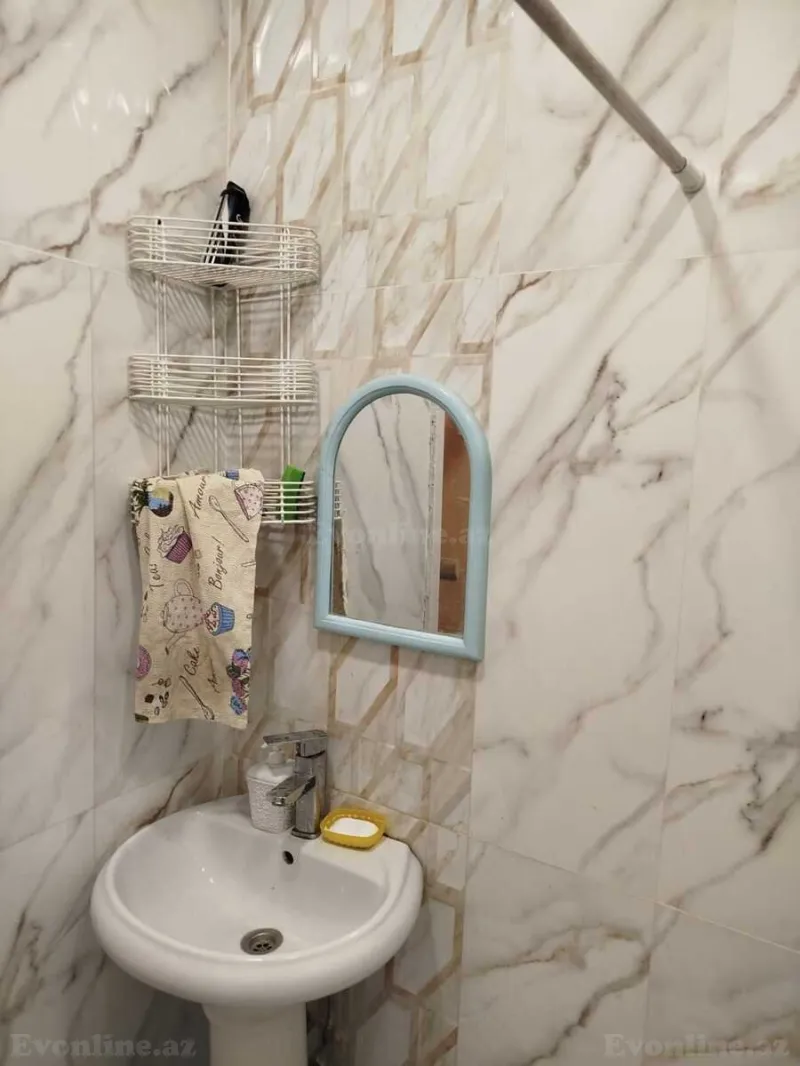 2 otaqlı Mənzil 43 m² 4-cü mikrorayon Kirayə verilir