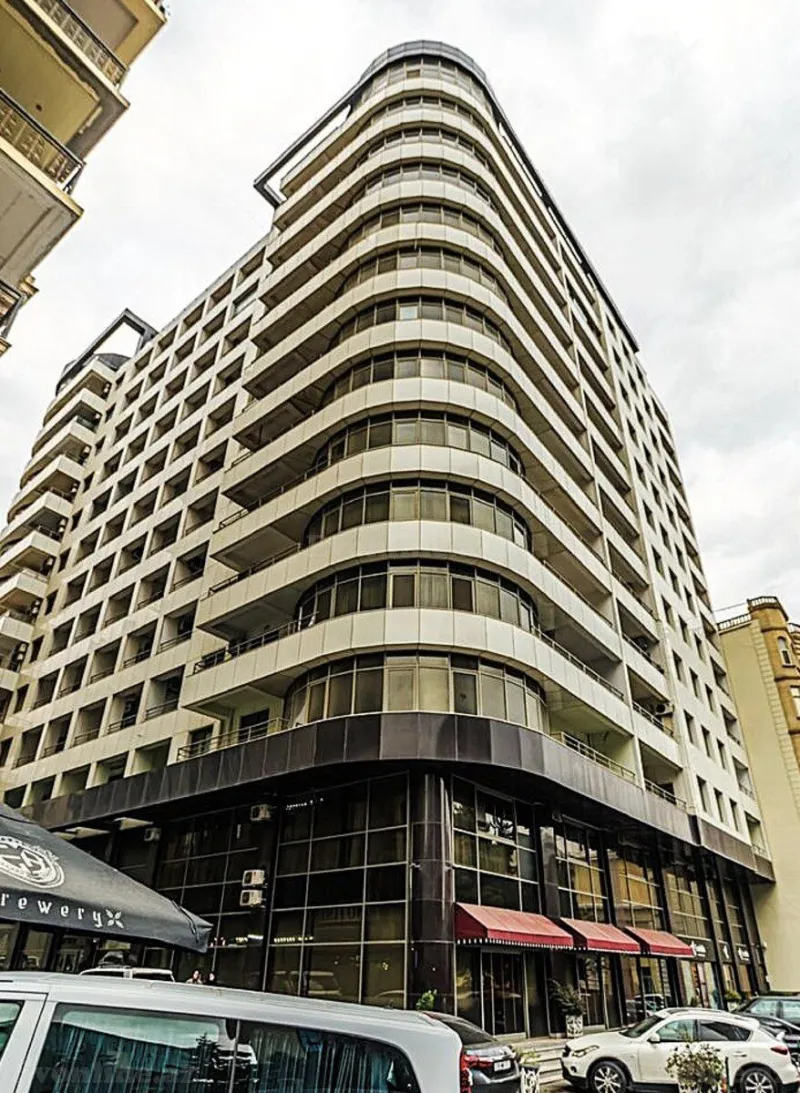 4 otaqlı Mənzil 256 m² Sahil m. Satılır