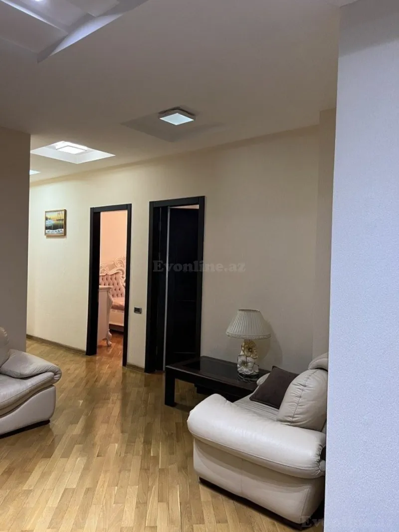 Kirayə verilir 3 otaqlı Mənzil Yeni tikili 155 m² 28 May m. - şəkil 5