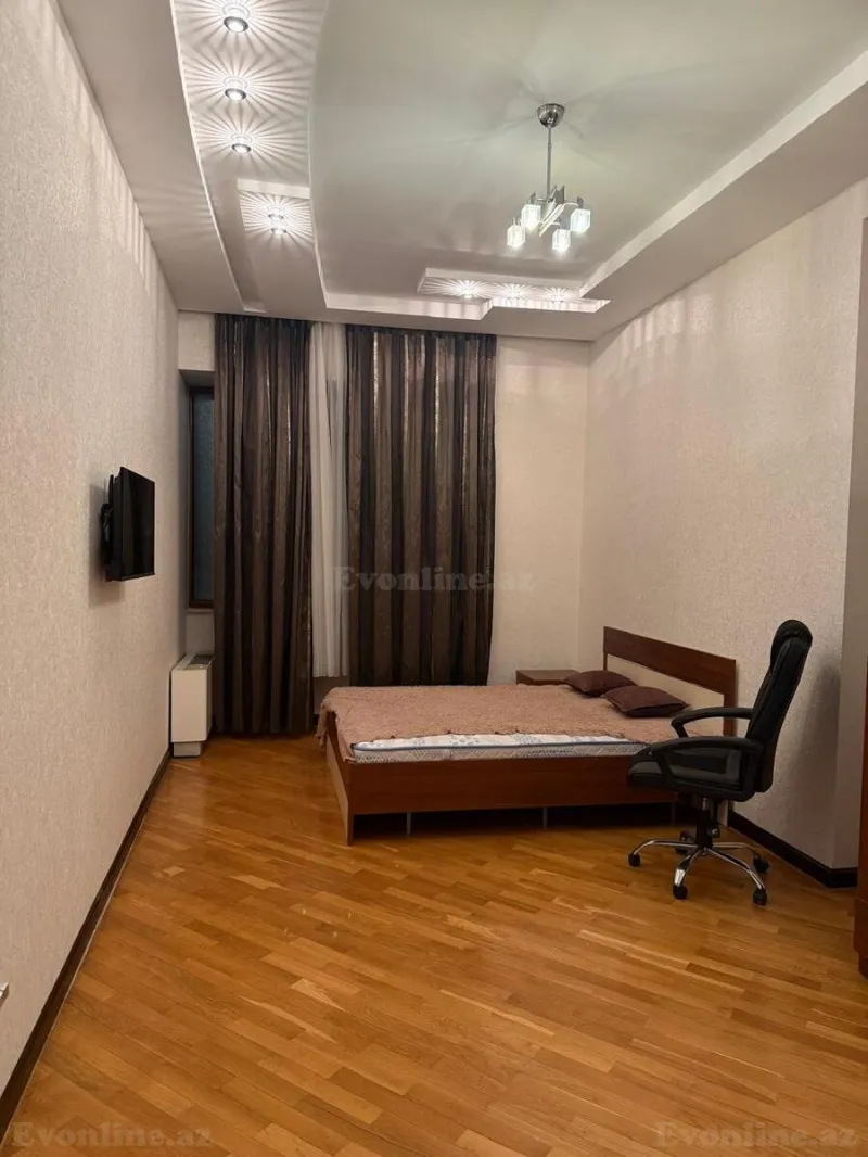 Kirayə verilir 3 otaqlı Mənzil Yeni tikili 155 m² 28 May m. - şəkil 14