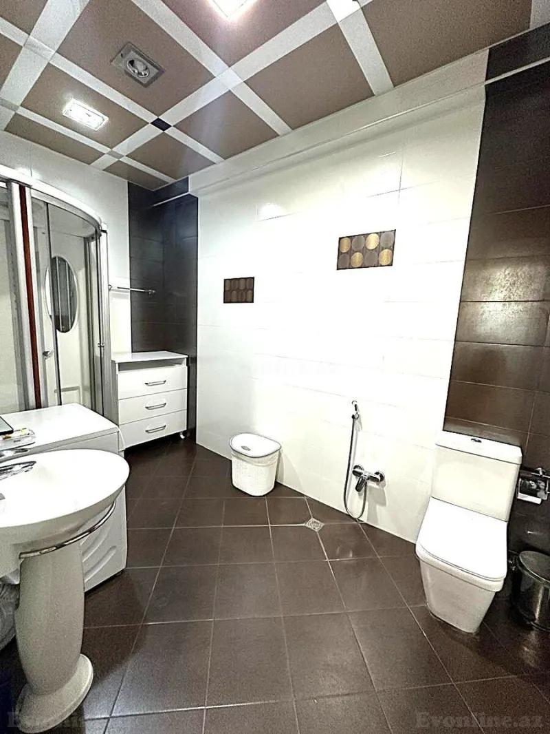 Kirayə verilir 4 otaqlı Mənzil Yeni tikili 256 m² Sahil m. - şəkil 15