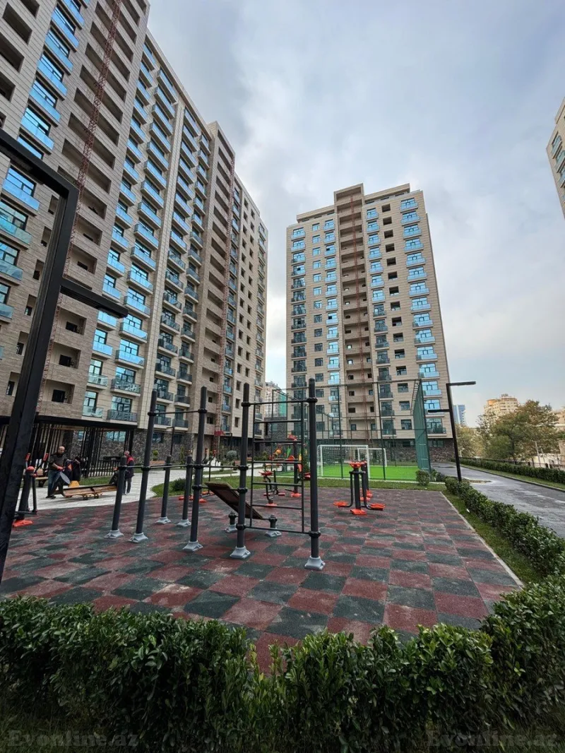 Satılır 4 otaqlı Mənzil Yeni tikili 148 m² 28 May m. - şəkil 2