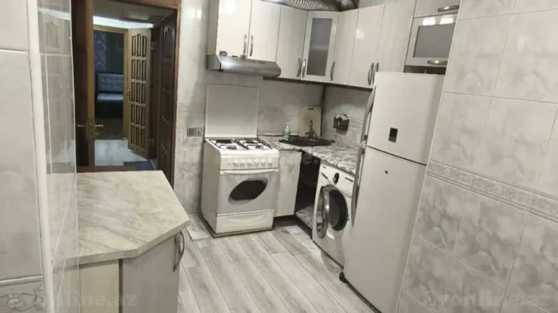 2 otaqlı Mənzil 95 m² 4-cü mikrorayon Kirayə verilir