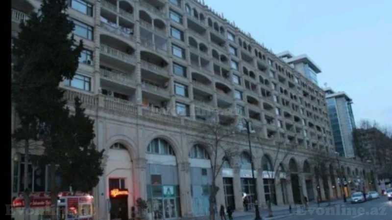 Kirayə verilir 4 otaqlı Mənzil Yeni tikili 150 m² Nəsimi m.