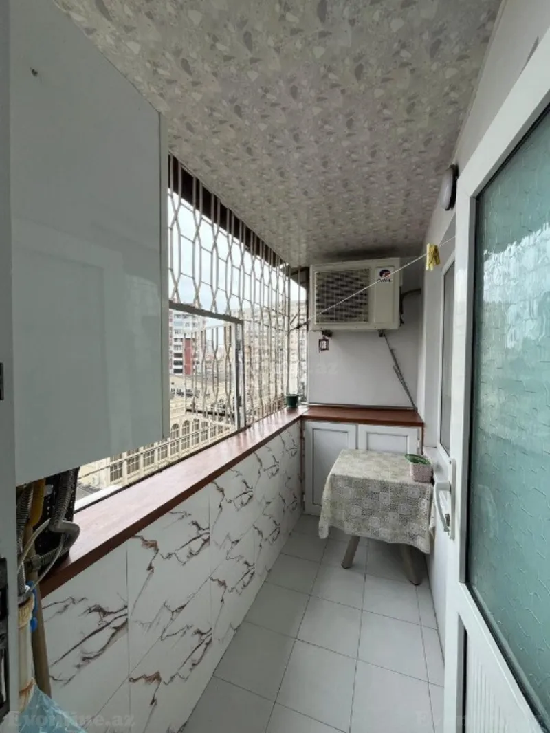 Satılır 2 otaqlı Mənzil Köhnə tikili 73 m² 9-cu mikrorayon - şəkil 8