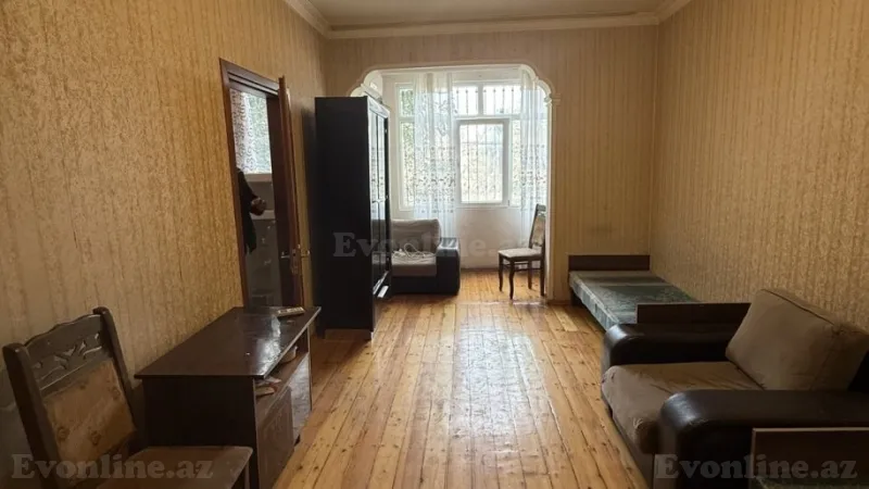 1 otaqlı Mənzil 35 m² 4-cü mikrorayon Kirayə verilir