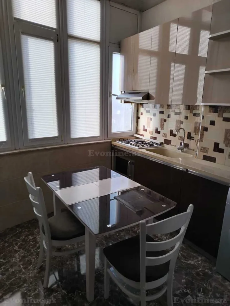 Kirayə verilir 2 otaqlı Mənzil Yeni tikili 70 m² Həzi Aslanov m. - şəkil 3
