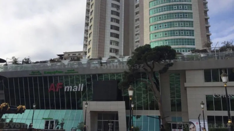 Kirayə verilir 4 otaqlı Mənzil Yeni tikili 230 m² Sahil m. - şəkil 2