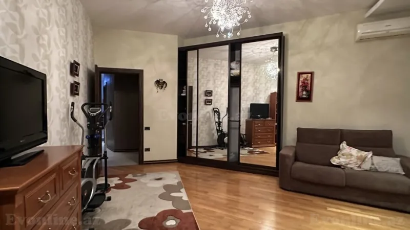 Kirayə verilir 4 otaqlı Mənzil Yeni tikili 230 m² Sahil m. - şəkil 6