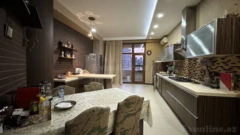 Kirayə verilir 4 otaqlı Mənzil Yeni tikili 230 m² Sahil m. - şəkil 20