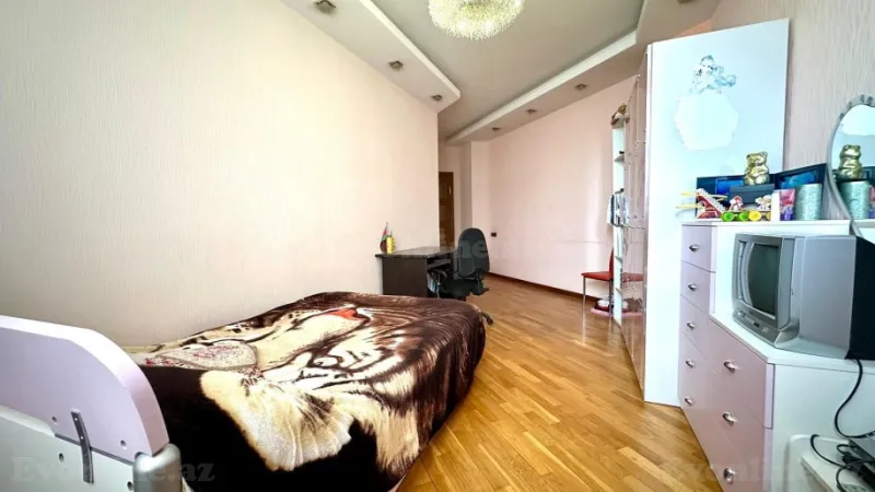 Satılır 4 otaqlı Mənzil Yeni tikili 178 m² Neftçilər m. - şəkil 10