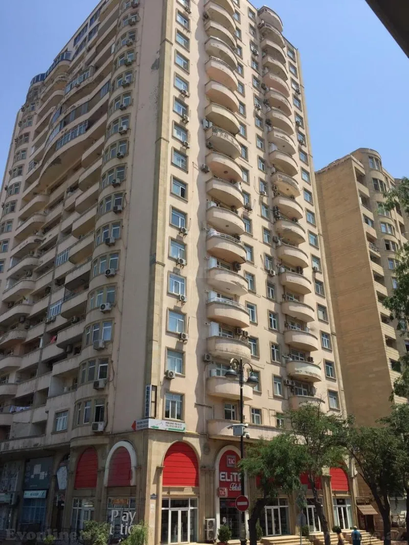 Satılır 3 otaqlı Mənzil Yeni tikili 140 m² Nizami m.