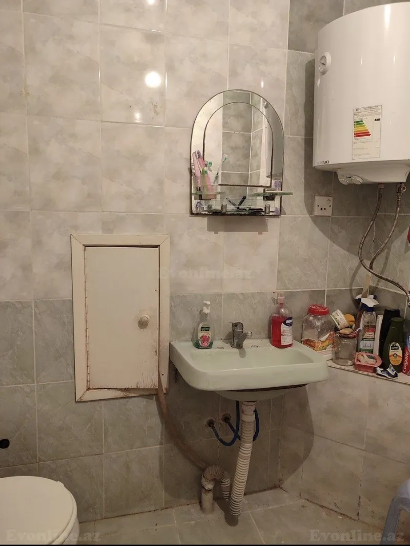 Satılır 2 otaqlı Mənzil Köhnə tikili 30 m² Suraxanı r. - şəkil 3