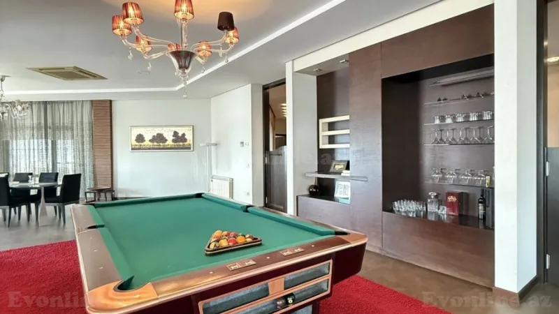 5 otaqlı Mənzil 600 m² Gənclik m. Satılır