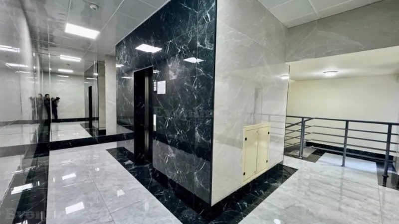 Satılır 2 otaqlı Mənzil Yeni tikili 81 m² Xətai r. - şəkil 2