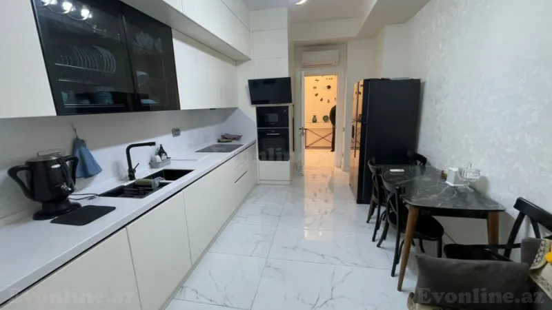 Kirayə verilir 4 otaqlı Mənzil Yeni tikili 145 m² Xətai r. - şəkil 6