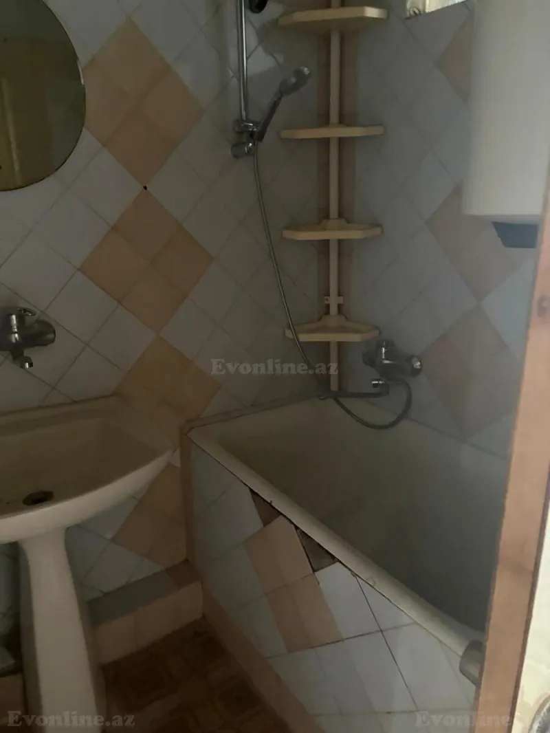 Satılır 3 otaqlı Mənzil Köhnə tikili 70 m² İnşaatçılar m. - şəkil 11