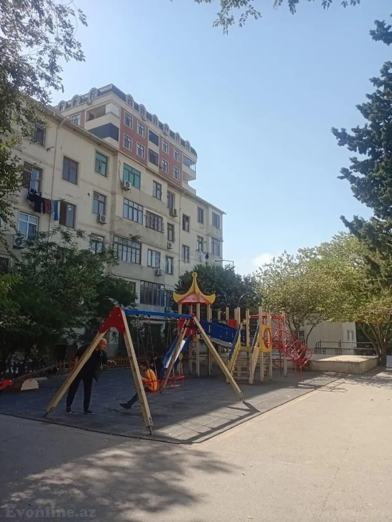 3 otaqlı Mənzil 55 m² 5-ci mikrorayon Satılır