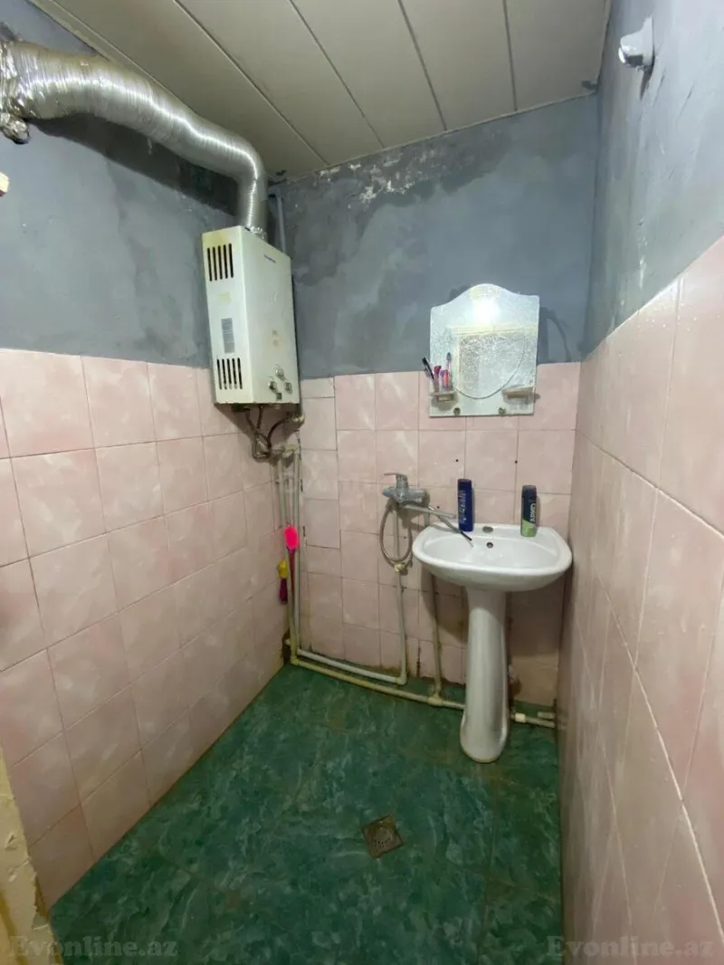 Satılır 2 otaqlı Mənzil Köhnə tikili 65 m² Xalqlar Dostluğu m. - şəkil 5