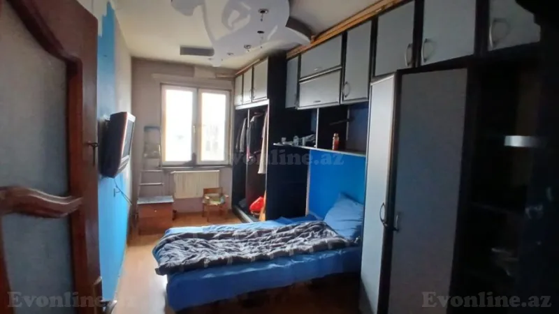 3 otaqlı Mənzil 60 m² 2-ci mikrorayon Satılır