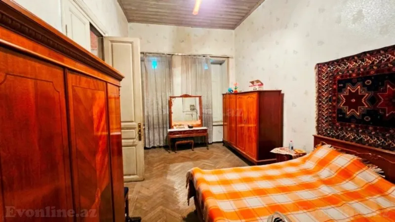 Satılır 5 otaqlı Mənzil Köhnə tikili 200 m² İçərişəhər m. - şəkil 8