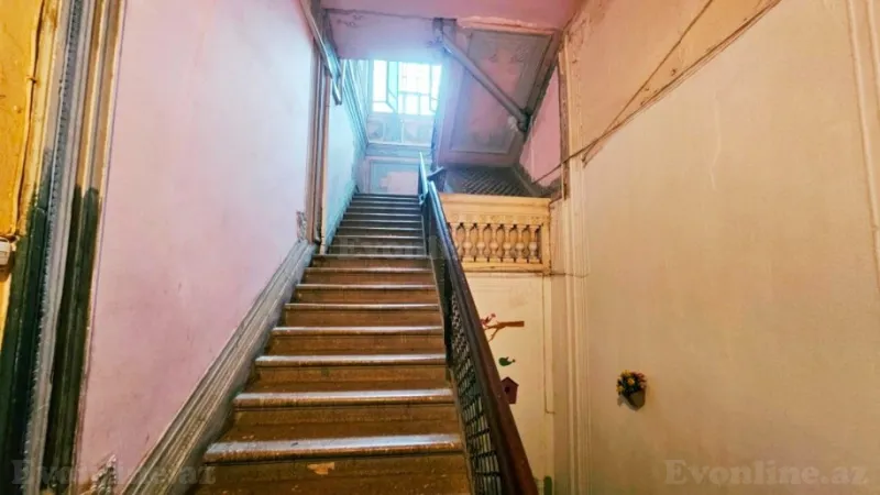 Satılır 5 otaqlı Mənzil Köhnə tikili 200 m² İçərişəhər m. - şəkil 13