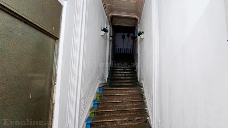 Satılır 5 otaqlı Mənzil Köhnə tikili 200 m² İçərişəhər m. - şəkil 15