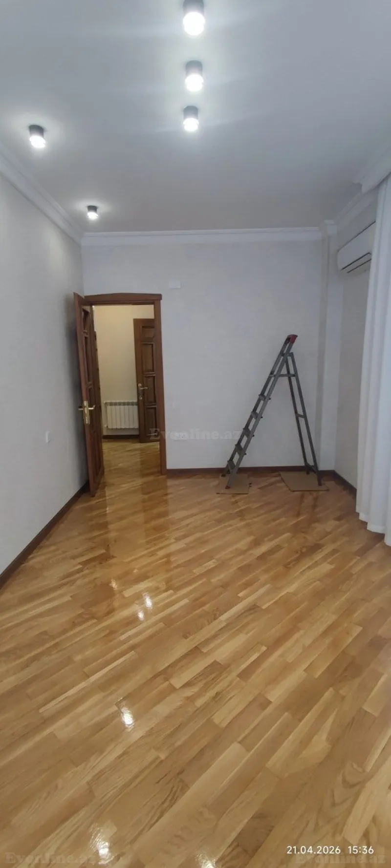 Satılır 2 otaqlı Mənzil Yeni tikili 90 m² 8-ci mikrorayon - şəkil 4
