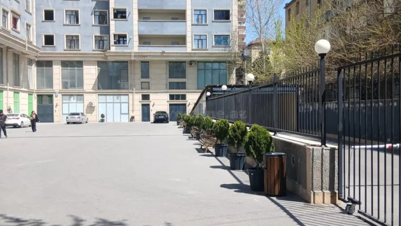 Satılır 2 otaqlı Mənzil Yeni tikili 80 m² Binəqədi r.